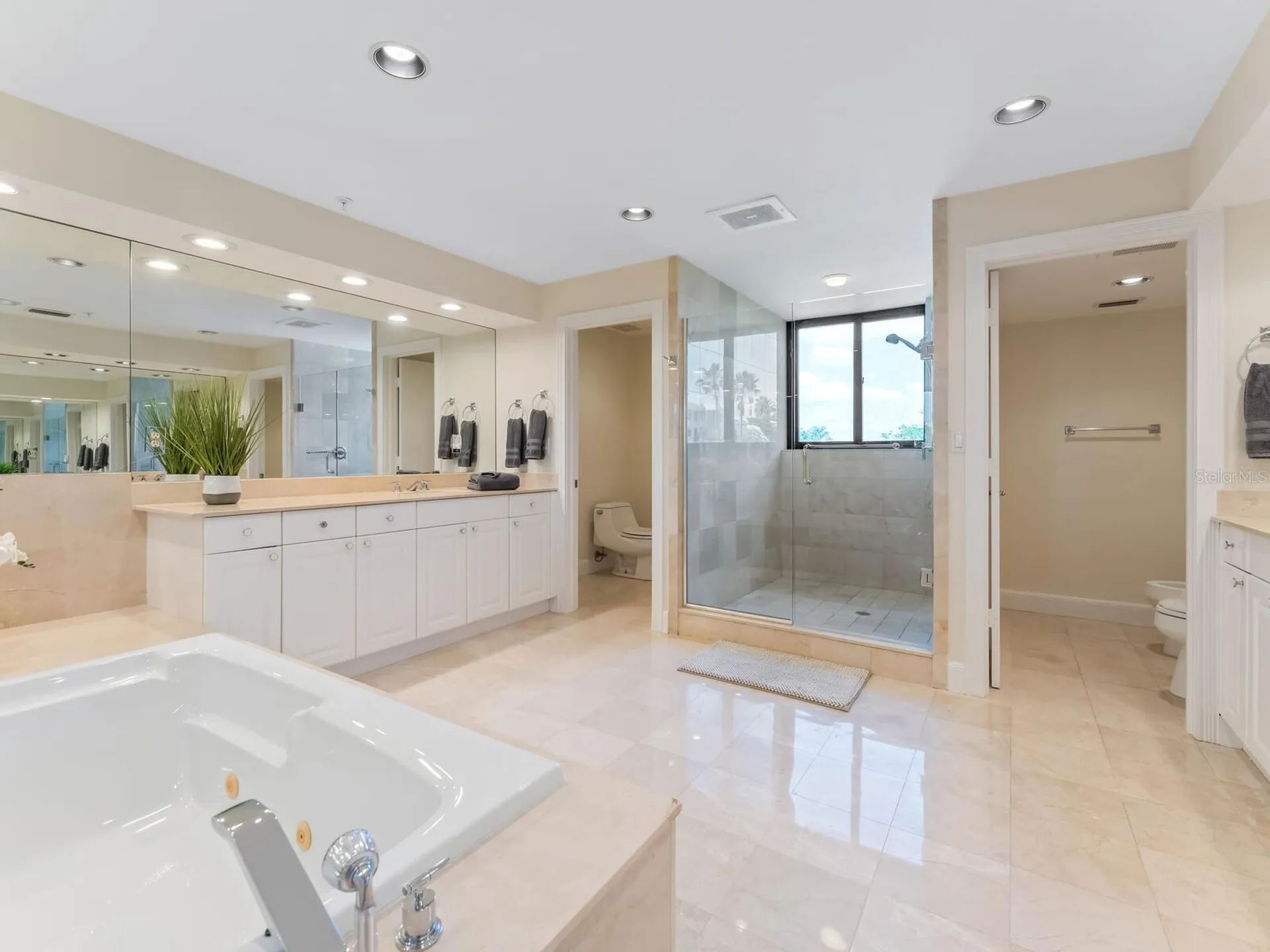 1511 Gulf Of Mexico Drive Longboat Key FL 34228