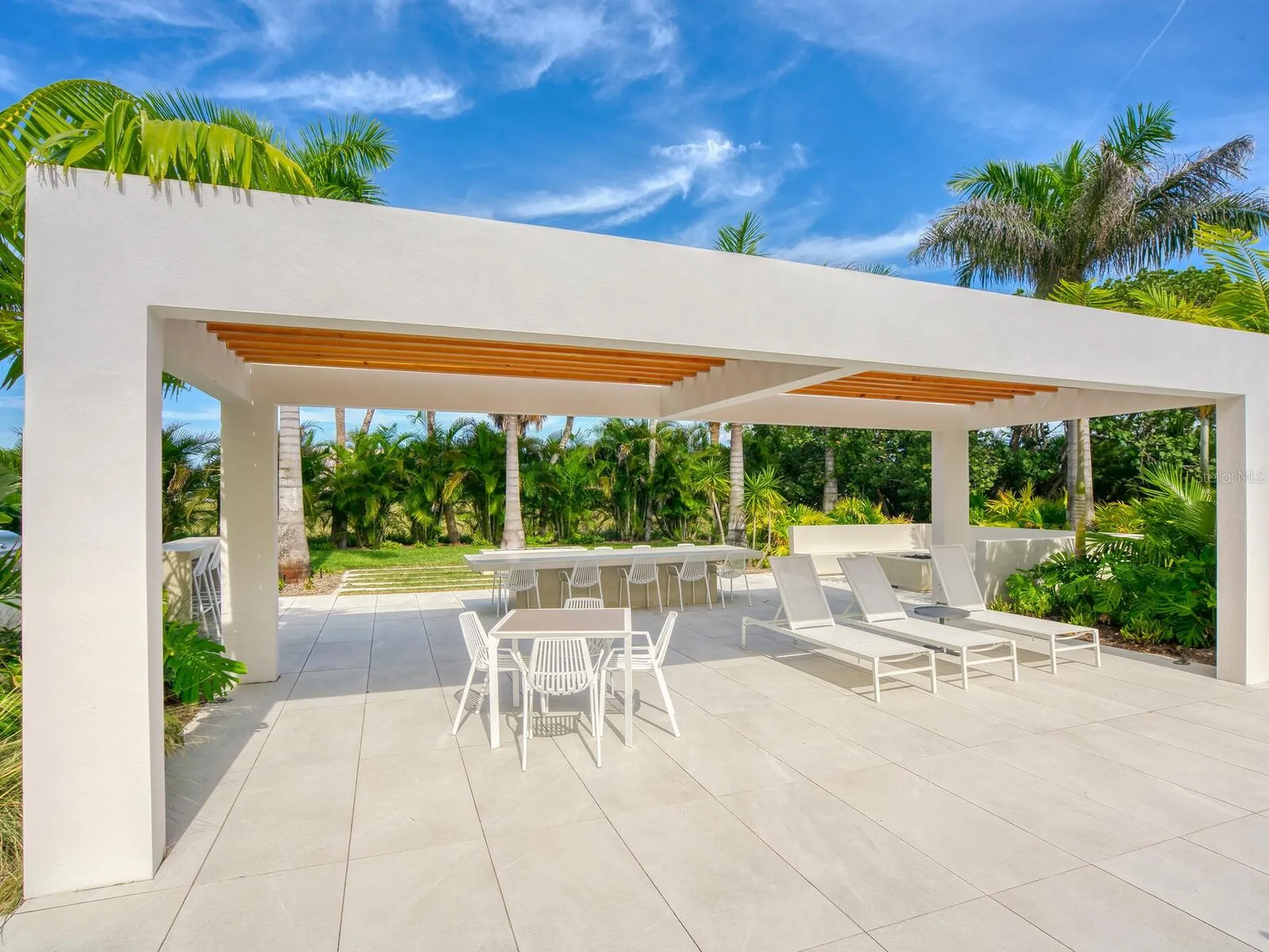 1511 Gulf Of Mexico Drive Longboat Key FL 34228