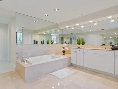 1511 Gulf Of Mexico Drive Longboat Key FL 34228