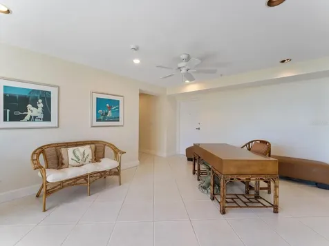 1511 Gulf Of Mexico Drive Longboat Key FL 34228