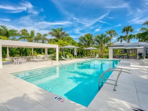 1511 Gulf Of Mexico Drive Longboat Key FL 34228