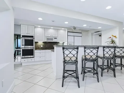 1511 Gulf Of Mexico Drive Longboat Key FL 34228