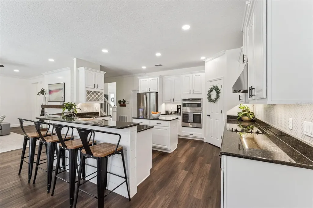 10033 Wittenberg Way Orlando FL 32832