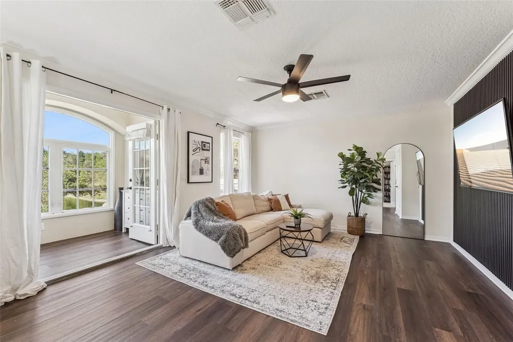 10033 Wittenberg Way Orlando FL 32832