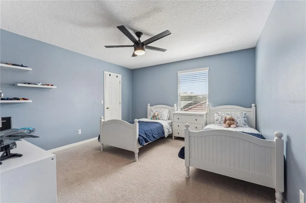 10033 Wittenberg Way Orlando FL 32832