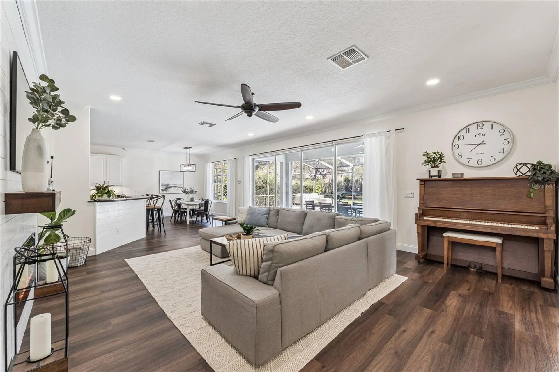 10033 Wittenberg Way Orlando FL 32832