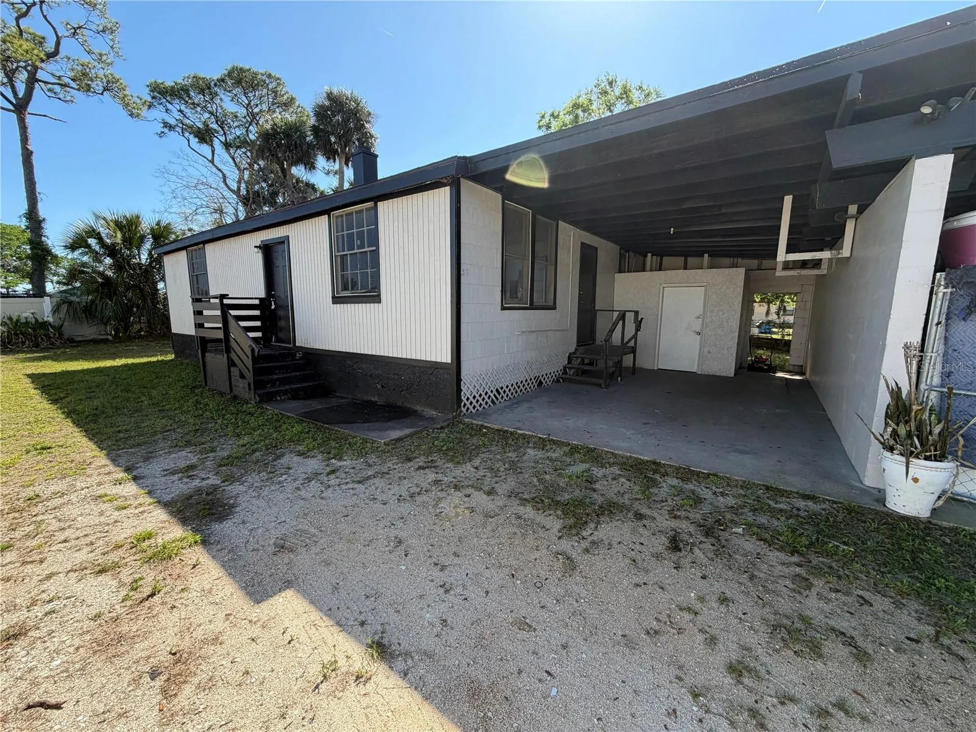 325 S Franklin Street Daytona Beach FL 32114