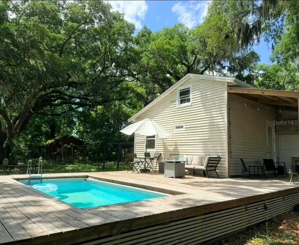 36104 Emeralda Avenue Leesburg FL 34788