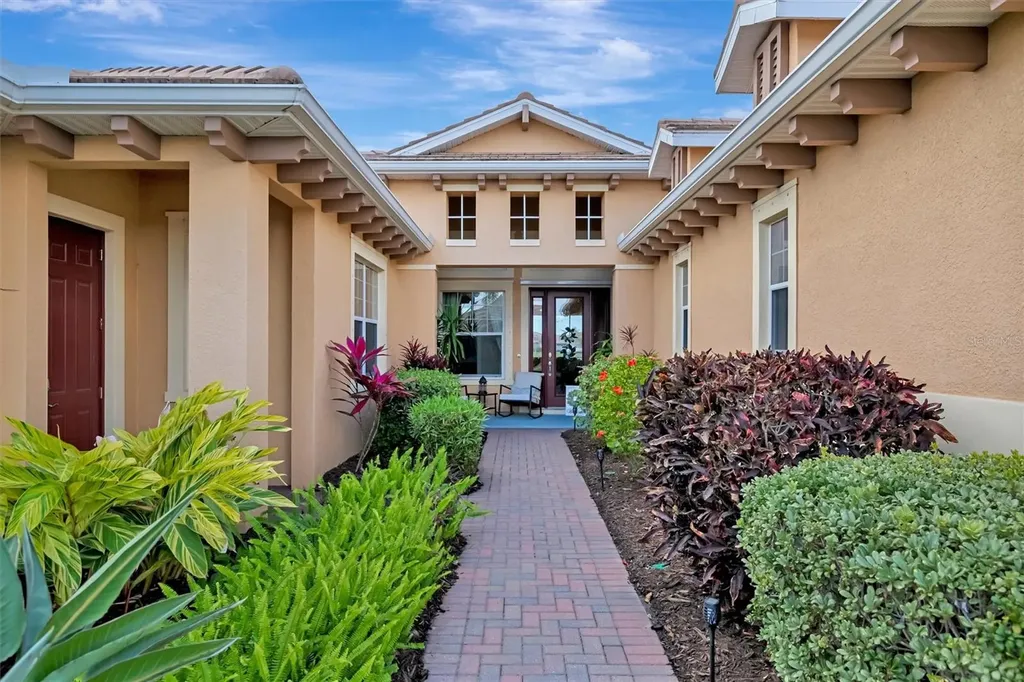 1022 Kestrel Court Bradenton FL 34208