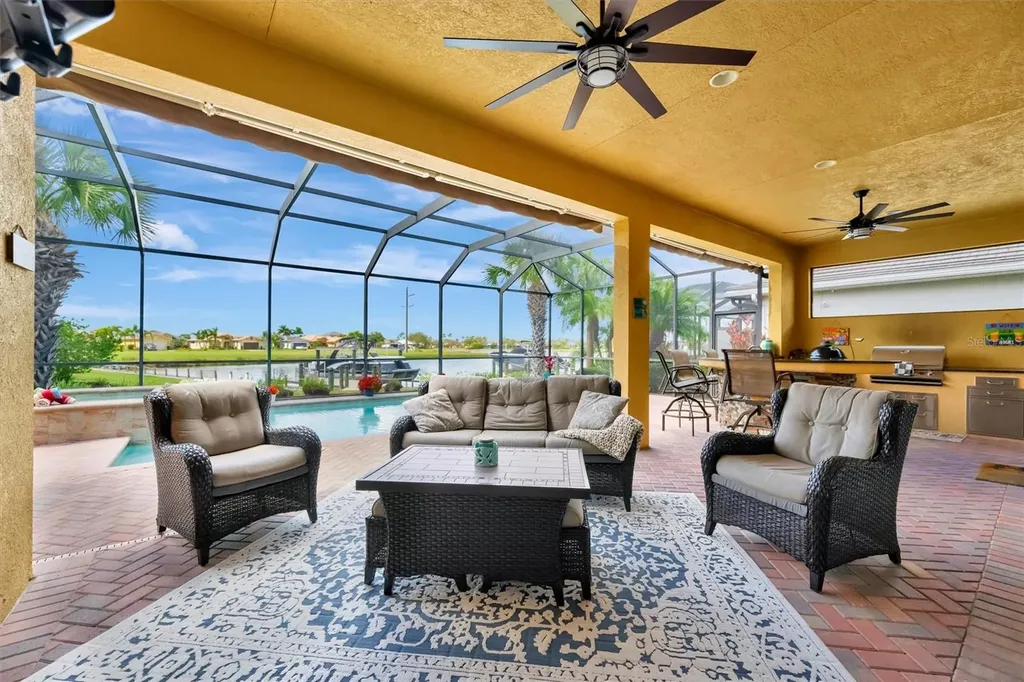 1022 Kestrel Court Bradenton FL 34208