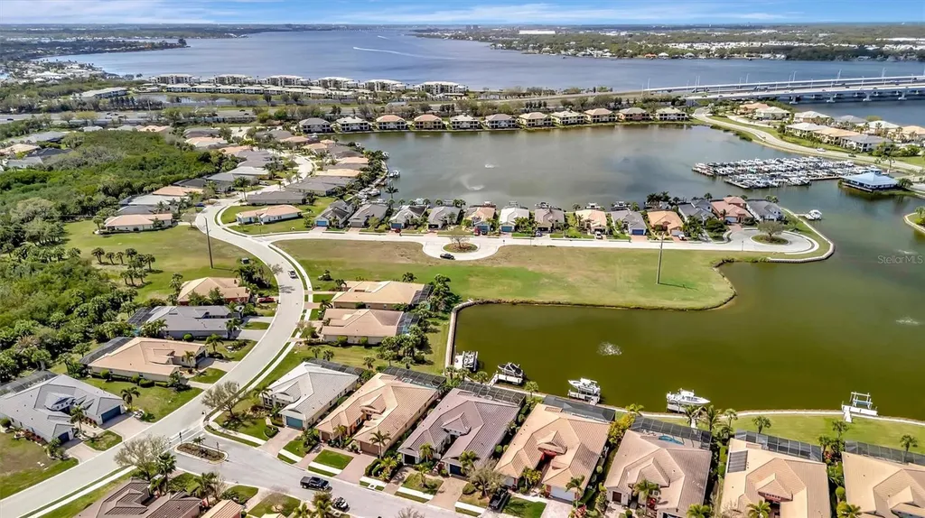 1022 Kestrel Court Bradenton FL 34208