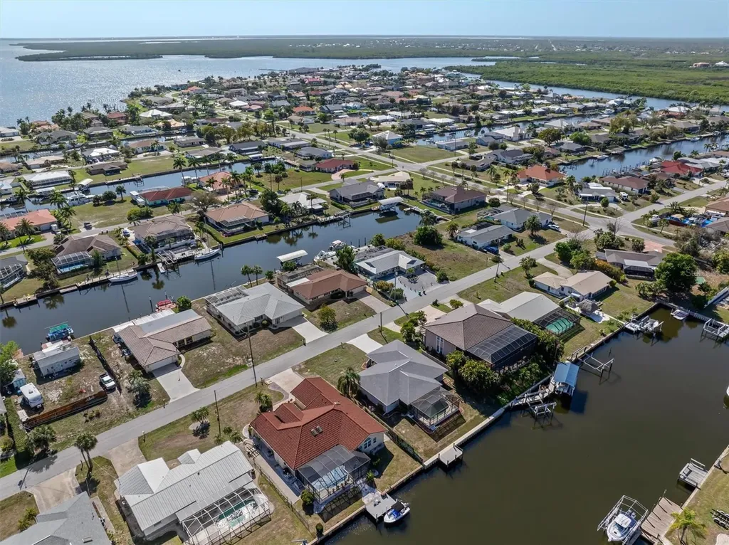109 Peckham Street SE Port Charlotte FL 33952