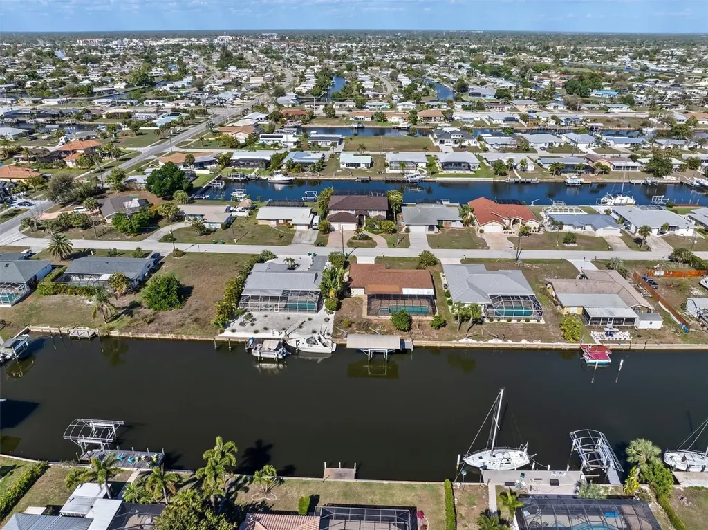 109 Peckham Street SE Port Charlotte FL 33952