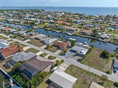 109 Peckham Street SE Port Charlotte FL 33952