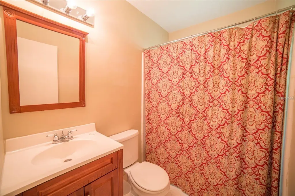 1009 NW 39th Drive Gainesville FL 32605