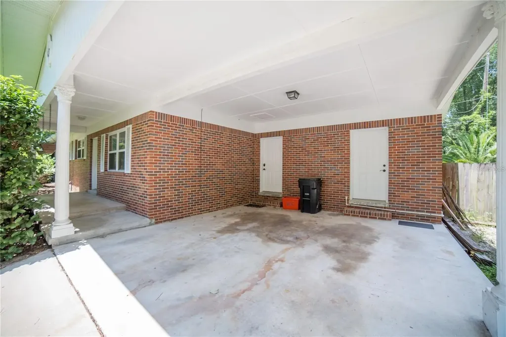 1009 NW 39th Drive Gainesville FL 32605