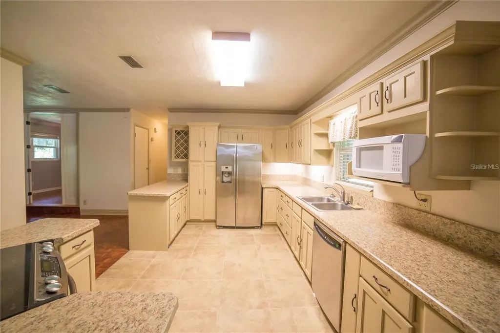 1009 NW 39th Drive Gainesville FL 32605