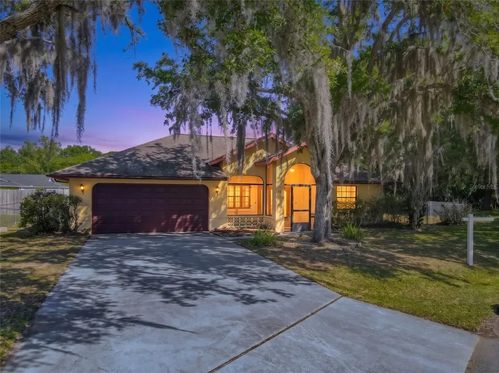13 Blackfoot Court Palm Coast FL 32137