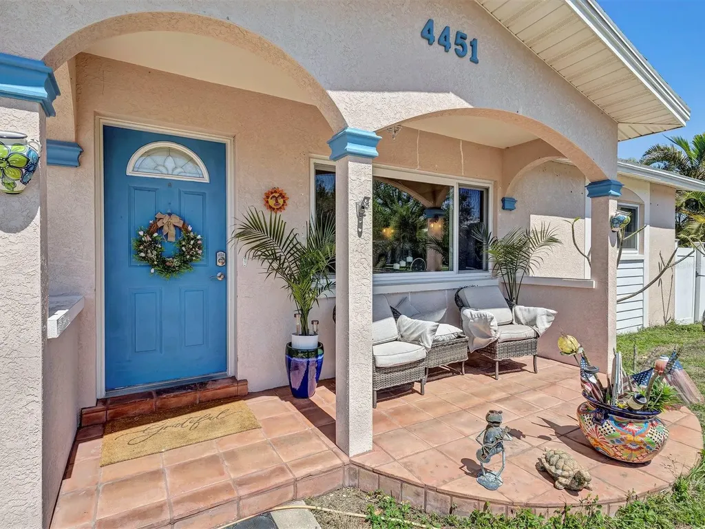 4451 14th Avenue N St Petersburg FL 33713