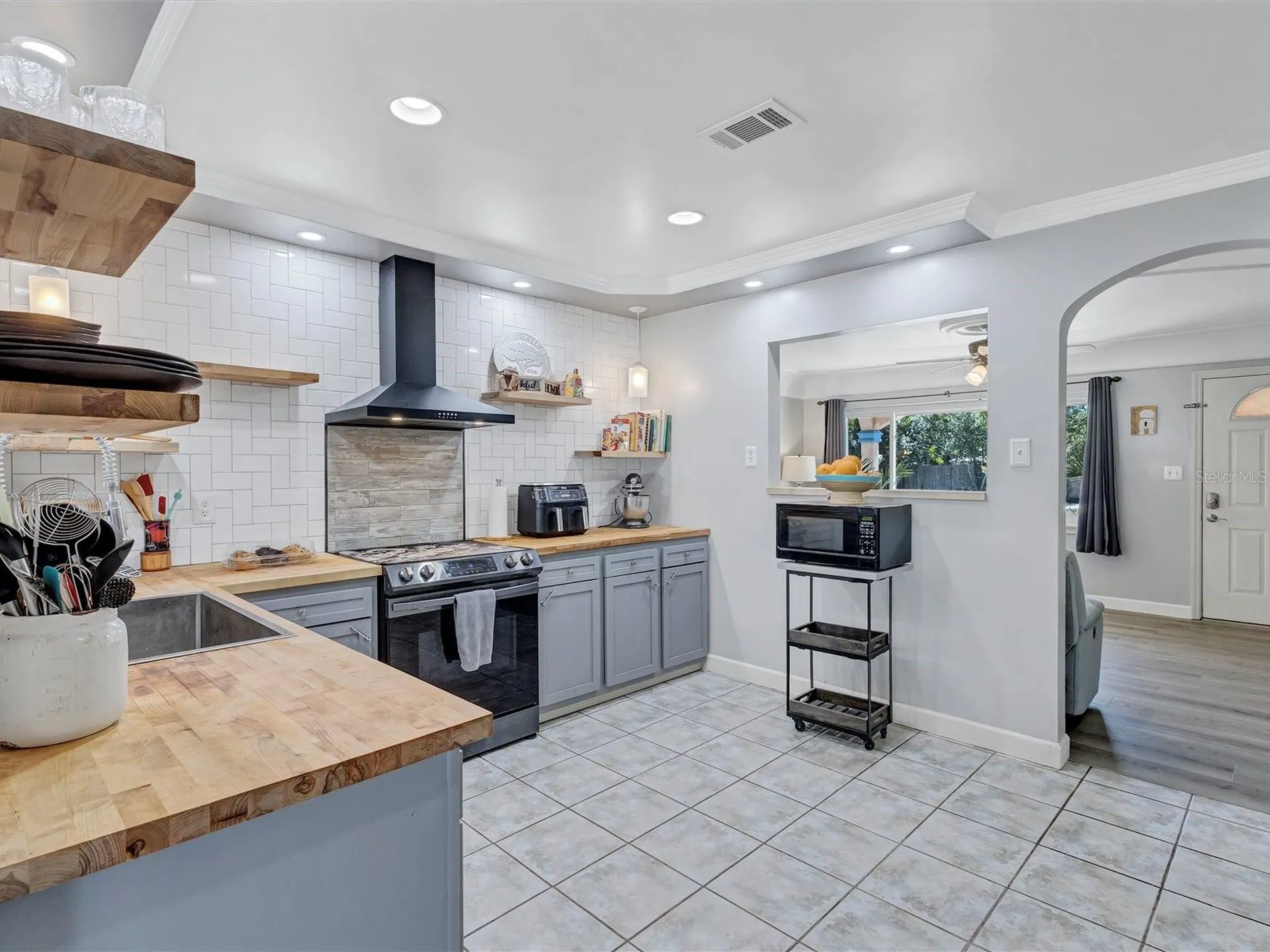 4451 14th Avenue N St Petersburg FL 33713