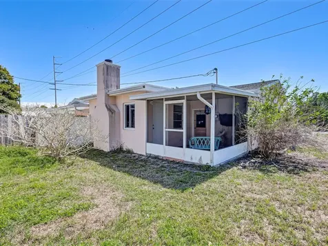 4451 14th Avenue N St Petersburg FL 33713