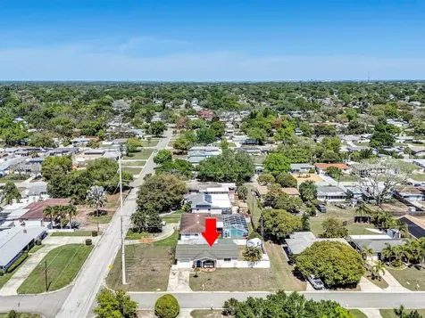4451 14th Avenue N St Petersburg FL 33713