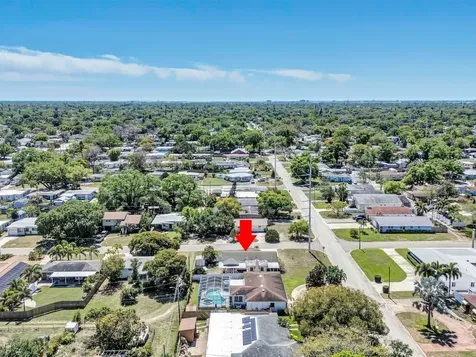 4451 14th Avenue N St Petersburg FL 33713