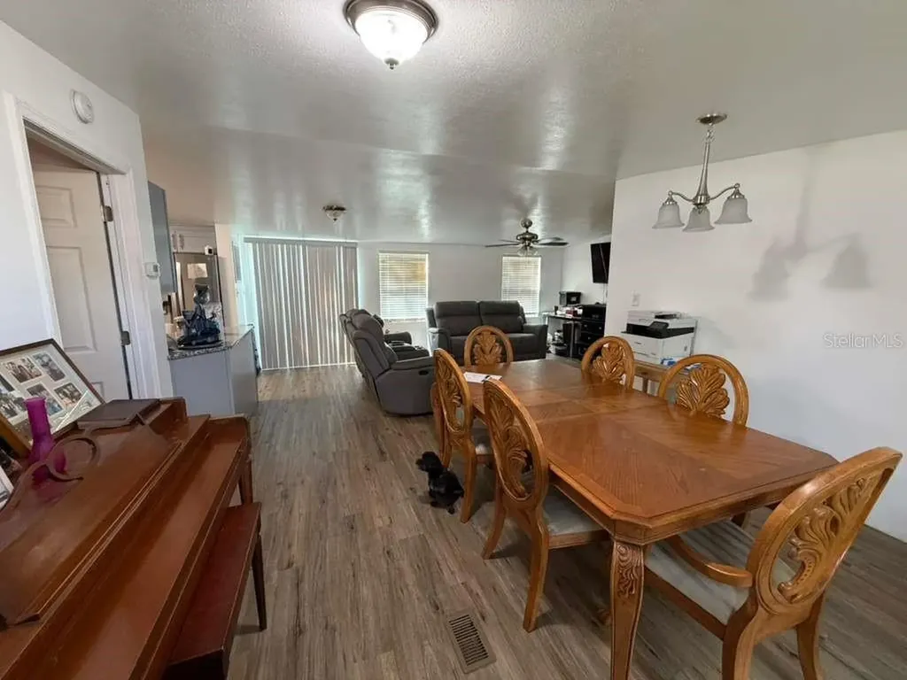 2412 Island Oaks W Lakeland FL 33805