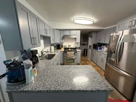 2412 Island Oaks W Lakeland FL 33805
