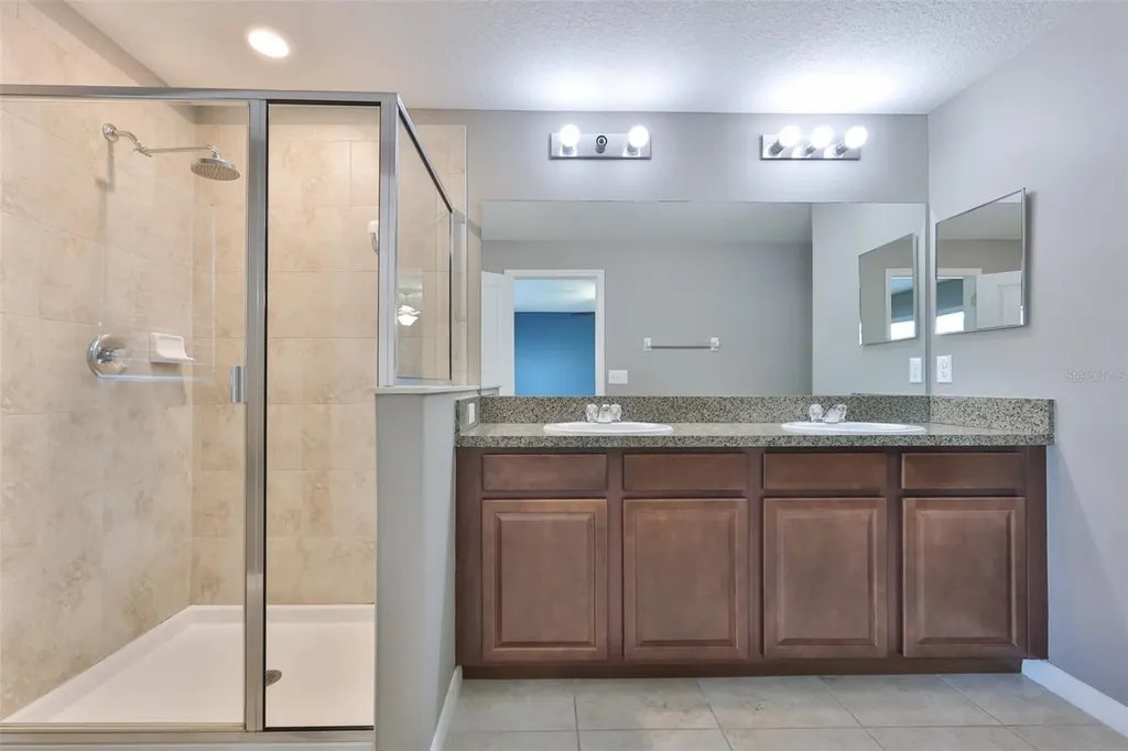 6330 Lantern View Place Apollo Beach FL 33572