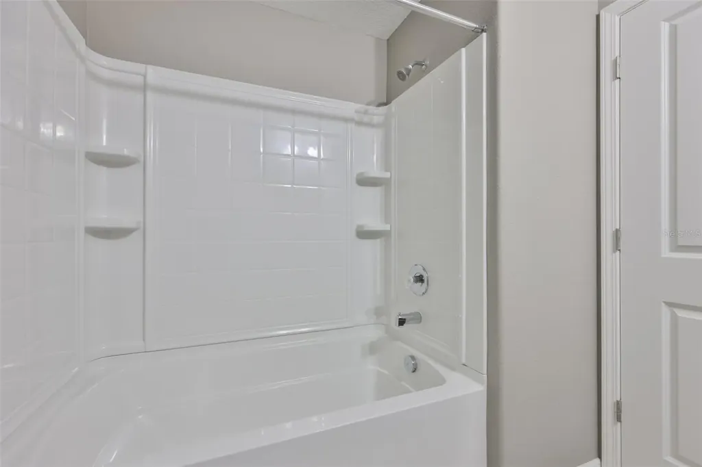 6330 Lantern View Place Apollo Beach FL 33572