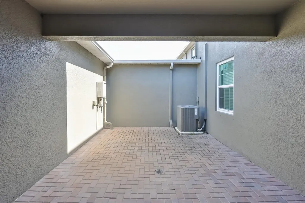 6330 Lantern View Place Apollo Beach FL 33572