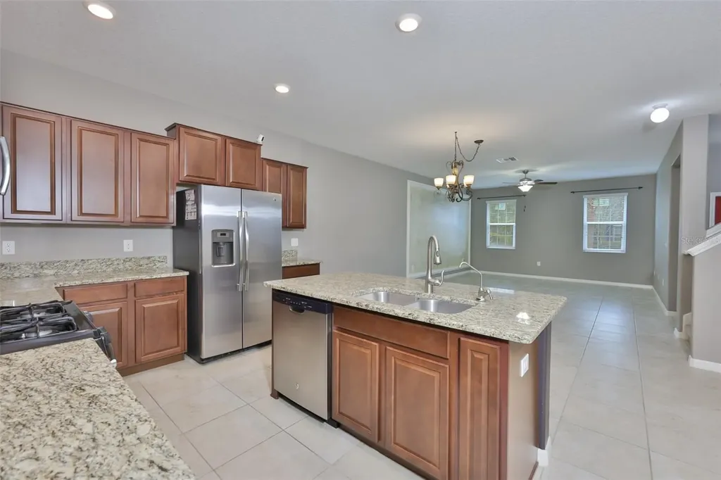 6330 Lantern View Place Apollo Beach FL 33572