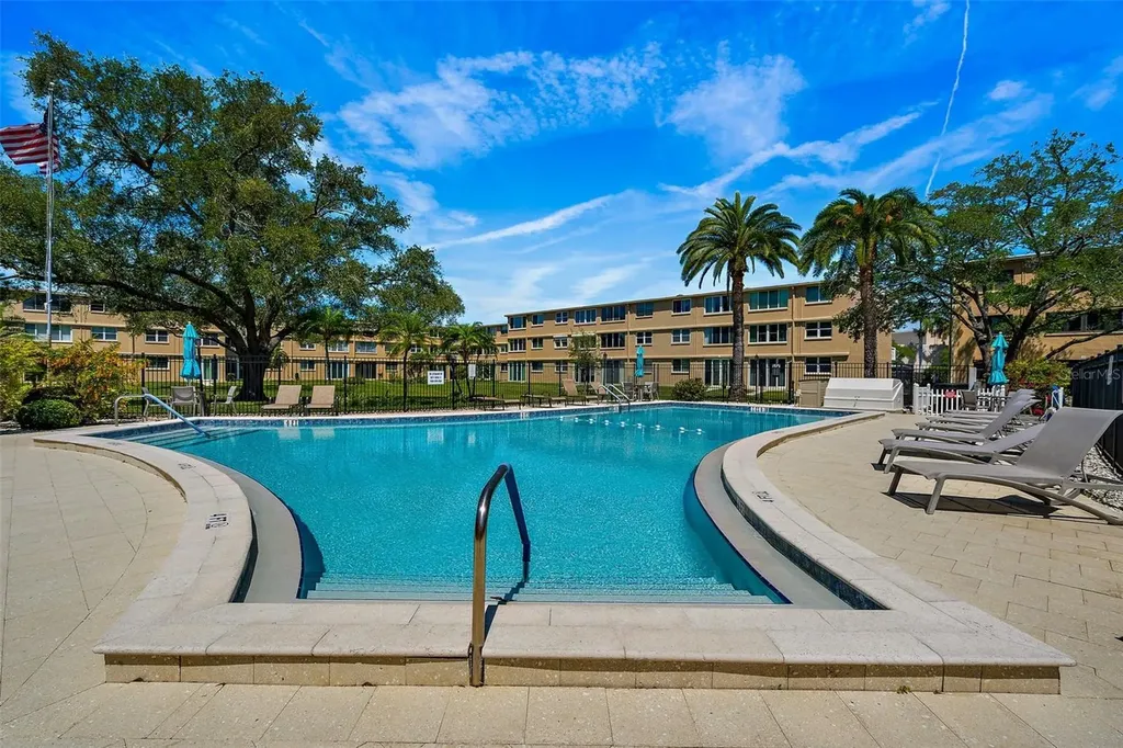 5095 Bay Street NE St Petersburg FL 33703