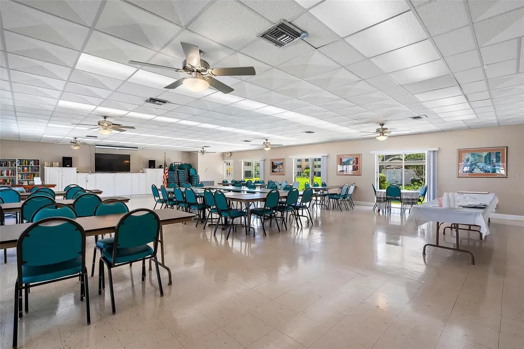 5095 Bay Street NE St Petersburg FL 33703