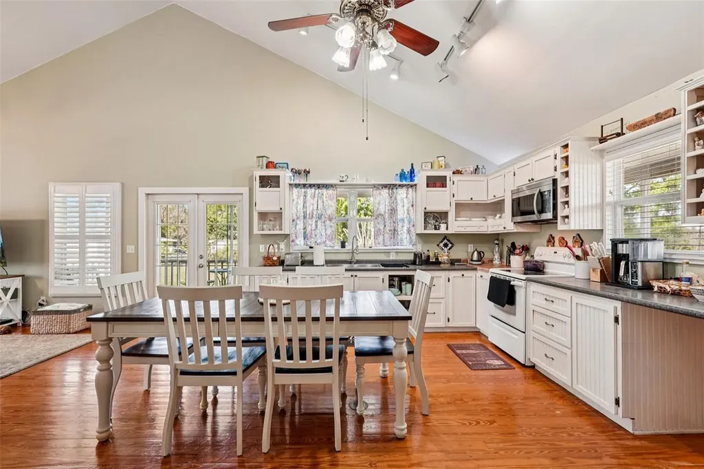 4213 Uncle Brack Avenue Ruskin FL 33570