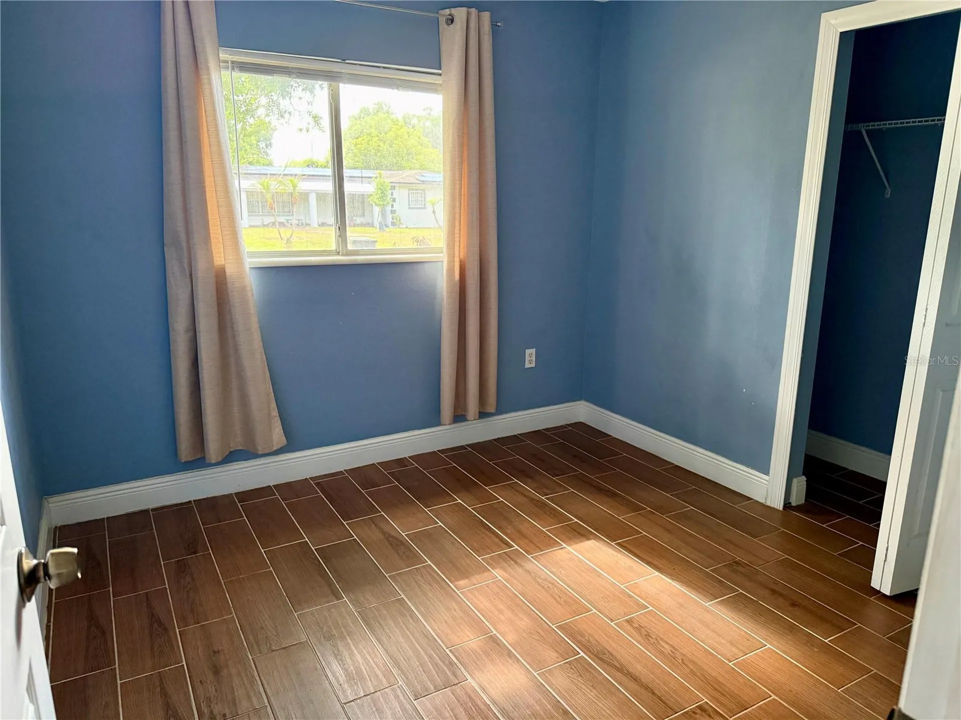 1523 Amaros Avenue Orlando FL 32811