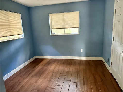 1523 Amaros Avenue Orlando FL 32811