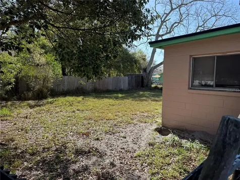 1523 Amaros Avenue Orlando FL 32811