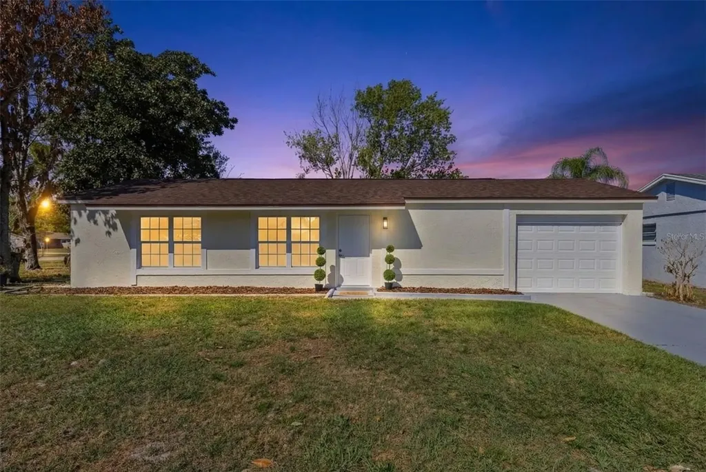 10230 Genesee Lane Orlando FL 32821