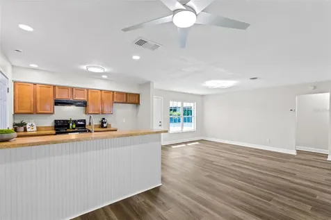 10230 Genesee Lane Orlando FL 32821