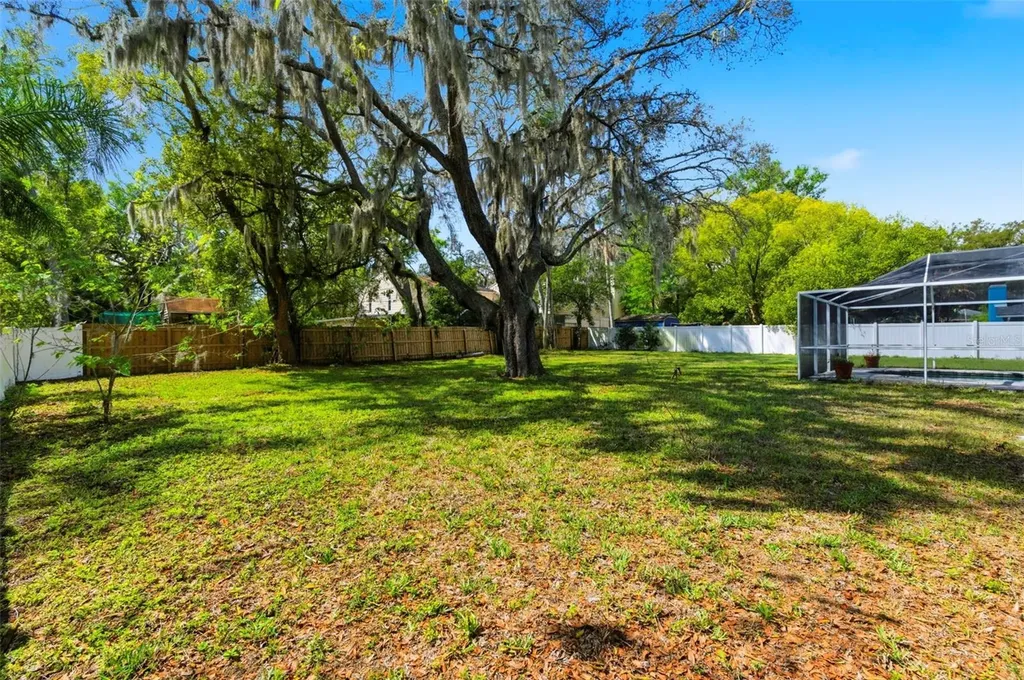 212 W 131st Avenue Tampa FL 33612