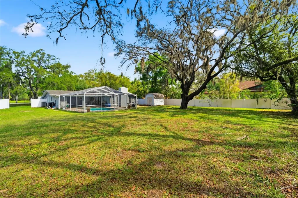 212 W 131st Avenue Tampa FL 33612