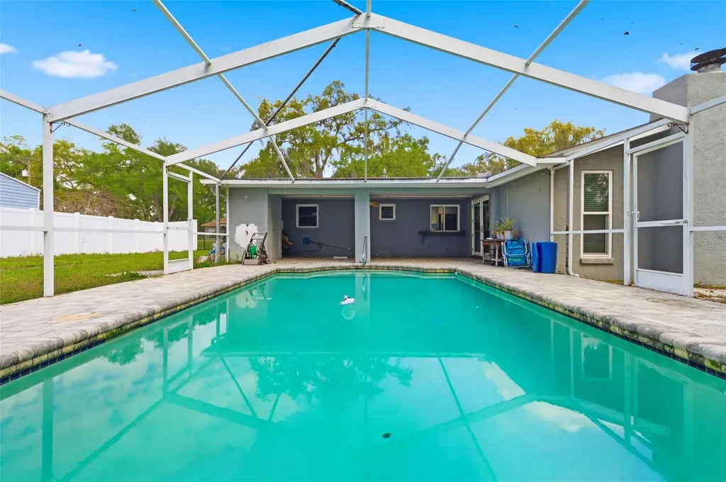 212 W 131st Avenue Tampa FL 33612