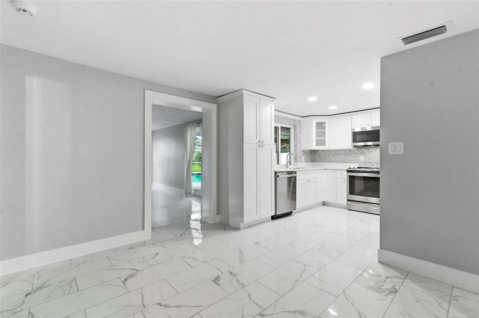 212 W 131st Avenue Tampa FL 33612