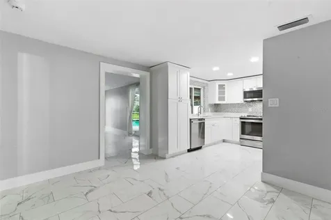 212 W 131st Avenue Tampa FL 33612