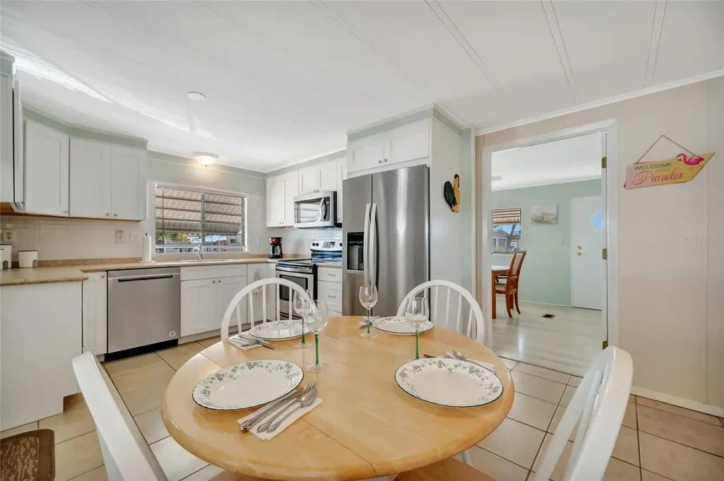 110 E Saint Lucia Loop Apollo Beach FL 33572