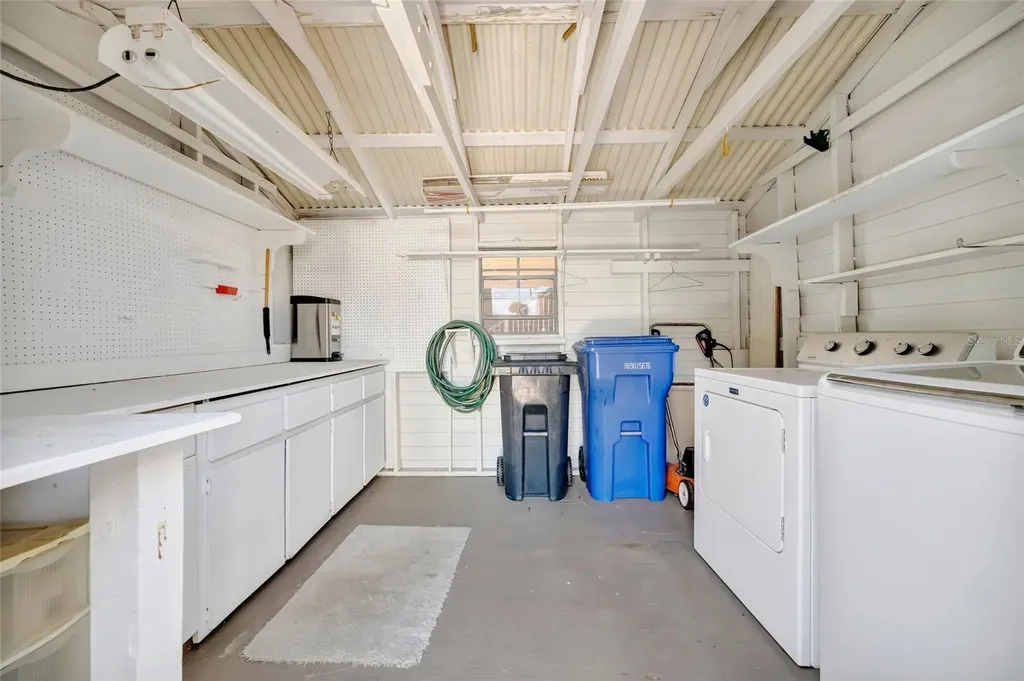 110 E Saint Lucia Loop Apollo Beach FL 33572