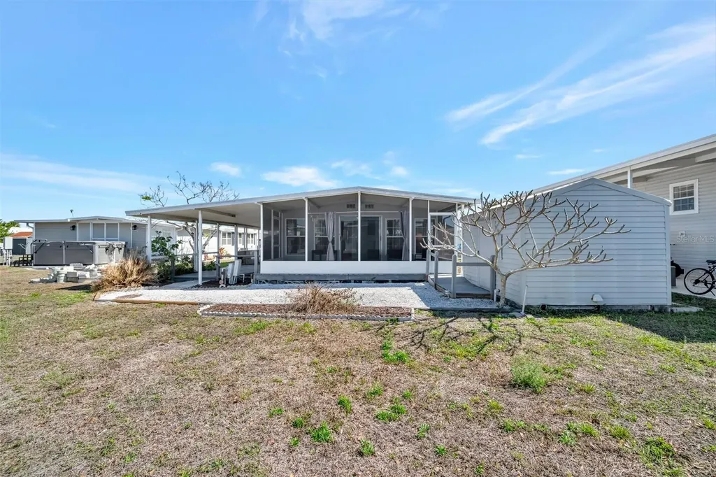 110 E Saint Lucia Loop Apollo Beach FL 33572
