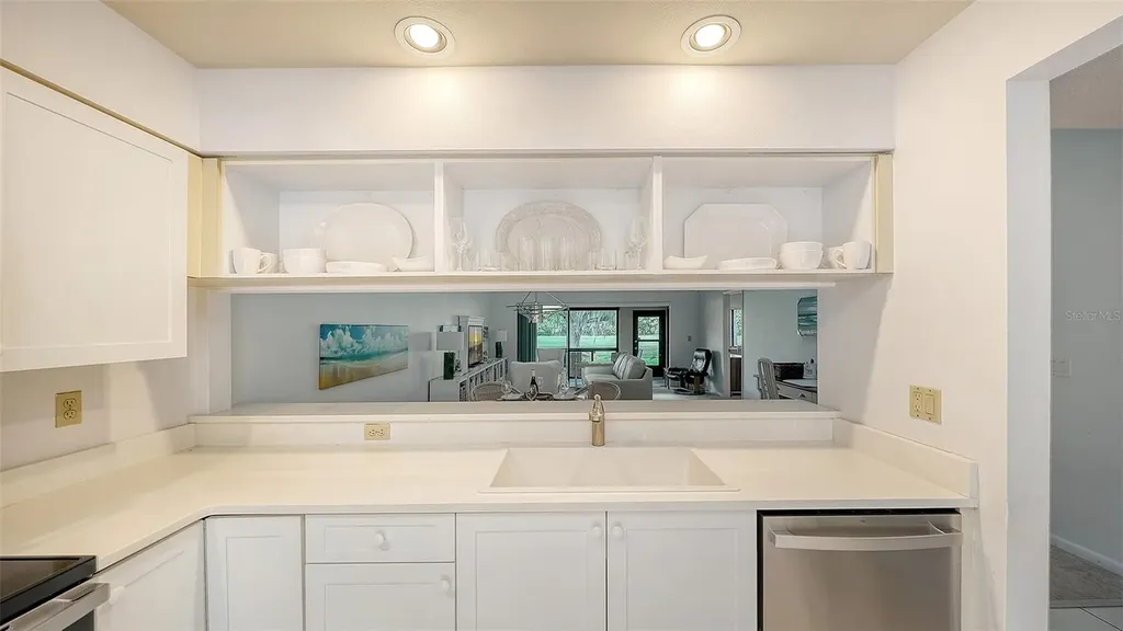 4557 Kingsmere Sarasota FL 34235